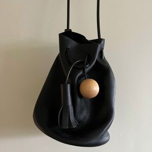 Building Block Pebbled Bucket Bag